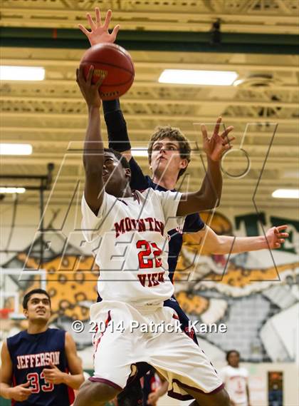 Thumbnail 2 in Jefferson vs Mountain View (Joe Cascio Holiday Classic) photogallery.