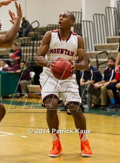 Thumbnail 3 in Jefferson vs Mountain View (Joe Cascio Holiday Classic) photogallery.