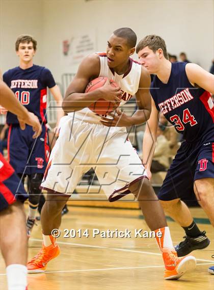 Thumbnail 2 in Jefferson vs Mountain View (Joe Cascio Holiday Classic) photogallery.