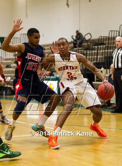 Thumbnail 2 in Jefferson vs Mountain View (Joe Cascio Holiday Classic) photogallery.