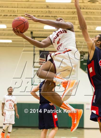 Thumbnail 1 in Jefferson vs Mountain View (Joe Cascio Holiday Classic) photogallery.