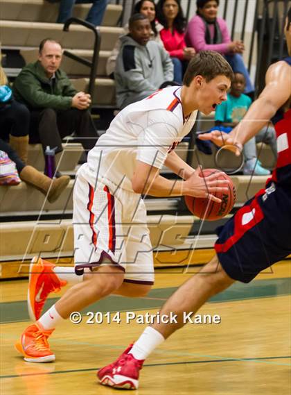 Thumbnail 3 in Jefferson vs Mountain View (Joe Cascio Holiday Classic) photogallery.