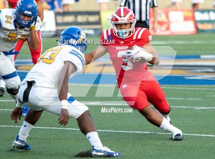 Thumbnail 3 in Mater Dei vs. Bishop Amat photogallery.
