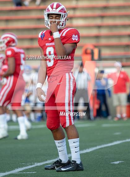 Thumbnail 3 in Mater Dei vs. Bishop Amat photogallery.