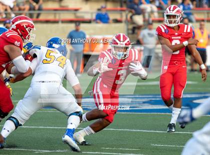 Thumbnail 2 in Mater Dei vs. Bishop Amat photogallery.