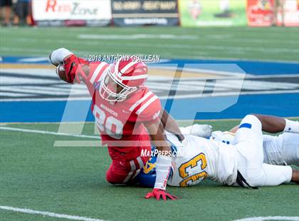Thumbnail 3 in Mater Dei vs. Bishop Amat photogallery.
