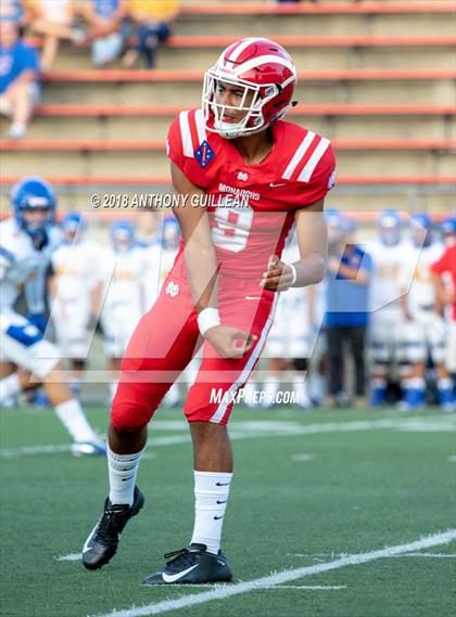 Thumbnail 2 in Mater Dei vs. Bishop Amat photogallery.