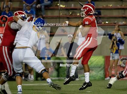 Thumbnail 1 in Mater Dei vs. Bishop Amat photogallery.