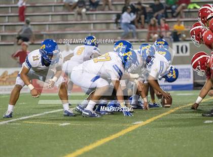 Thumbnail 3 in Mater Dei vs. Bishop Amat photogallery.