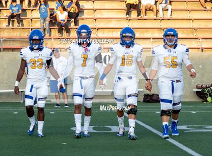 Thumbnail 2 in Mater Dei vs. Bishop Amat photogallery.