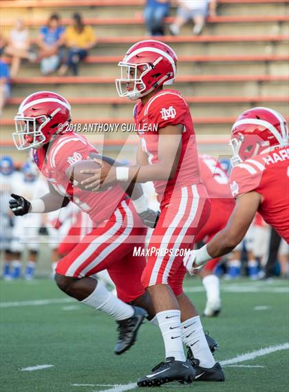 Thumbnail 2 in Mater Dei vs. Bishop Amat photogallery.