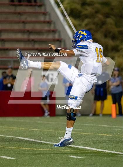 Thumbnail 2 in Mater Dei vs. Bishop Amat photogallery.