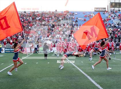 Thumbnail 3 in Mater Dei vs. Bishop Amat photogallery.