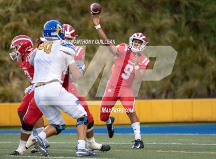 Thumbnail 1 in Mater Dei vs. Bishop Amat photogallery.