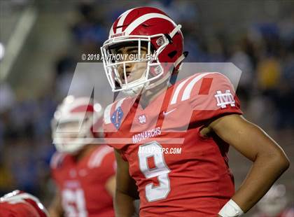 Thumbnail 3 in Mater Dei vs. Bishop Amat photogallery.