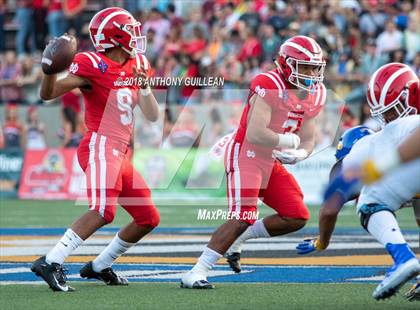 Thumbnail 1 in Mater Dei vs. Bishop Amat photogallery.