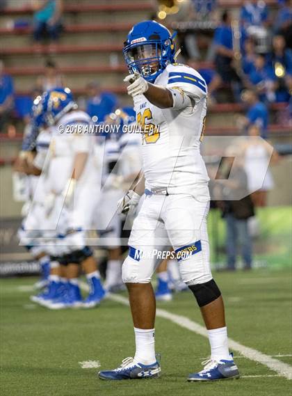 Thumbnail 2 in Mater Dei vs. Bishop Amat photogallery.