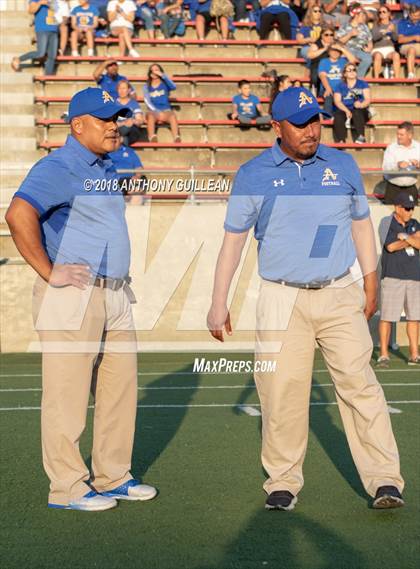 Thumbnail 3 in Mater Dei vs. Bishop Amat photogallery.