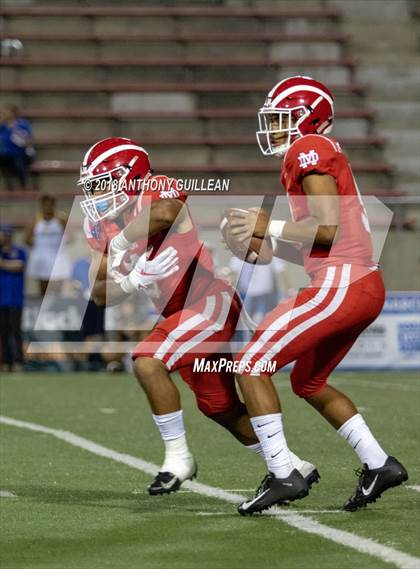 Thumbnail 1 in Mater Dei vs. Bishop Amat photogallery.