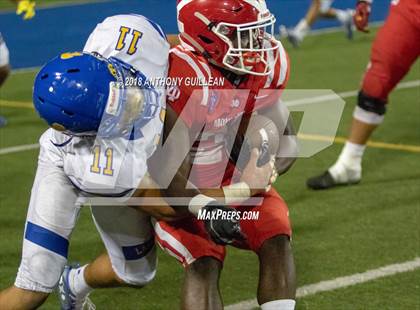 Thumbnail 3 in Mater Dei vs. Bishop Amat photogallery.
