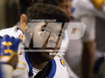 Thumbnail 2 in Mater Dei vs. Bishop Amat photogallery.