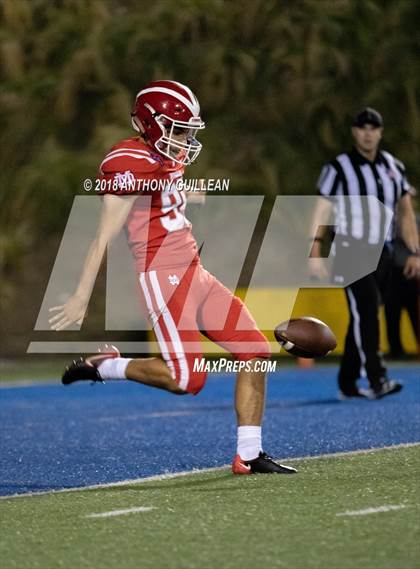 Thumbnail 1 in Mater Dei vs. Bishop Amat photogallery.