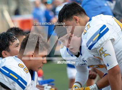 Thumbnail 3 in Mater Dei vs. Bishop Amat photogallery.