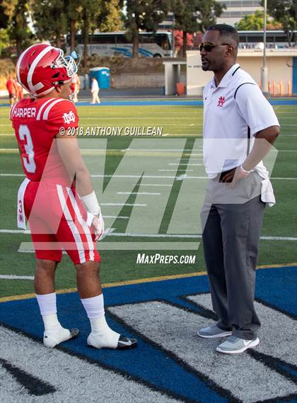 Thumbnail 2 in Mater Dei vs. Bishop Amat photogallery.