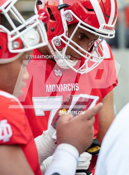 Thumbnail 1 in Mater Dei vs. Bishop Amat photogallery.