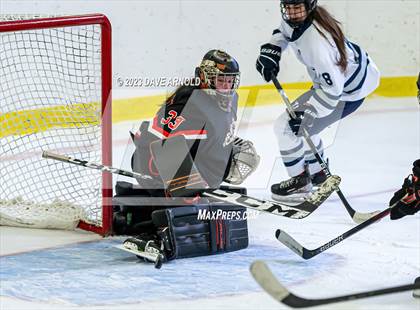 Thumbnail 1 in Vermont Academy vs. Hill School (Exeter Invitational) photogallery.