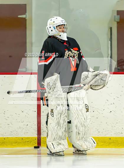 Thumbnail 3 in Vermont Academy vs. Hill School (Exeter Invitational) photogallery.