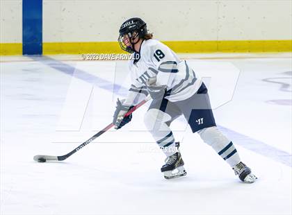 Thumbnail 2 in Vermont Academy vs. Hill School (Exeter Invitational) photogallery.