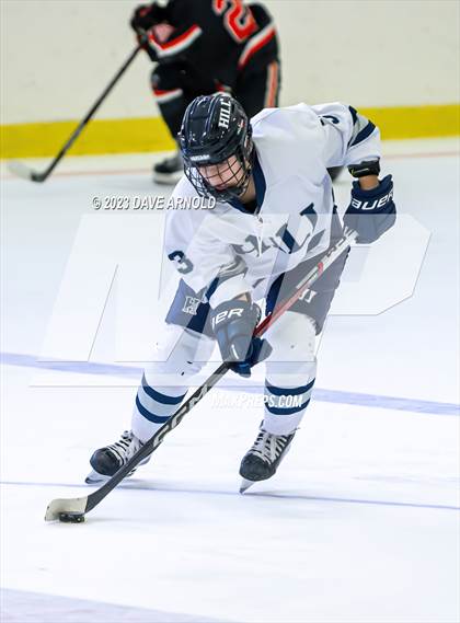 Thumbnail 3 in Vermont Academy vs. Hill School (Exeter Invitational) photogallery.