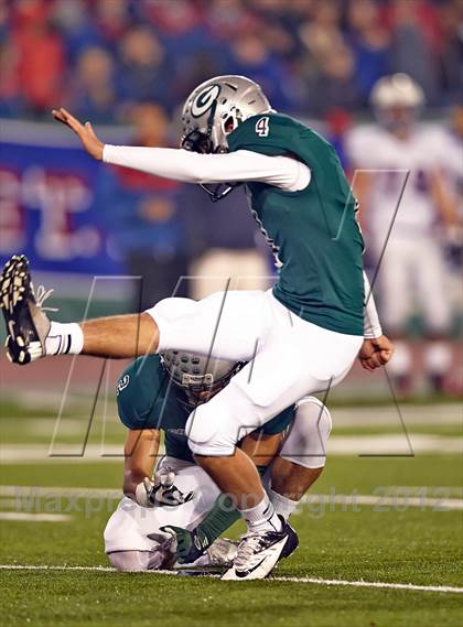 Thumbnail 3 in St. Ignatius vs. Granite Bay (CIF NorCal Regional D1 Final) photogallery.