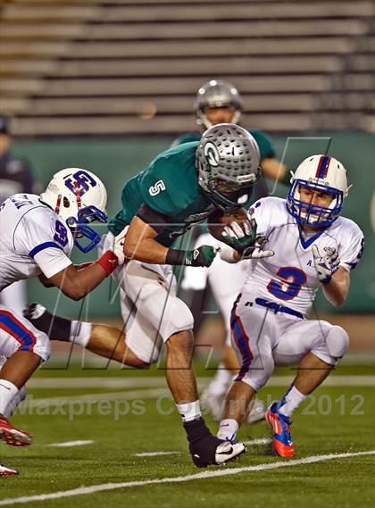 Thumbnail 3 in St. Ignatius vs. Granite Bay (CIF NorCal Regional D1 Final) photogallery.