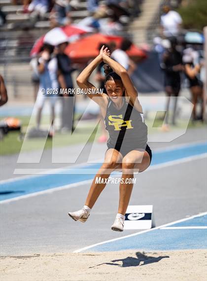 Thumbnail 2 in CIF Southern Section Division 1 Prelims photogallery.