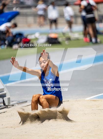 Thumbnail 2 in CIF Southern Section Division 1 Prelims photogallery.