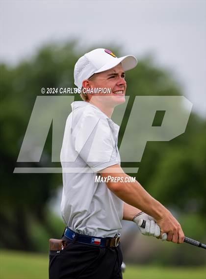 Thumbnail 1 in UIL 4A Golf Finals photogallery.