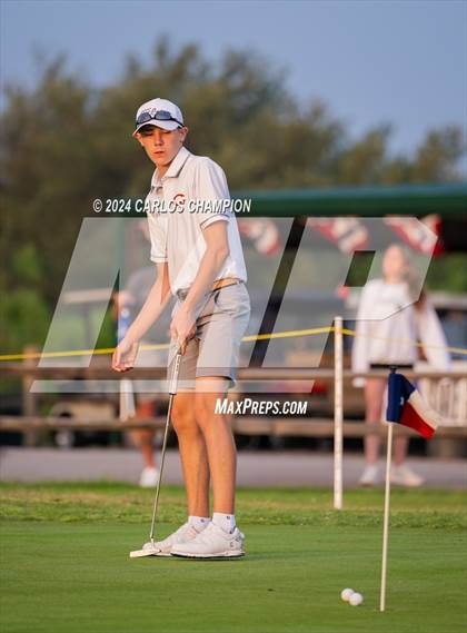 Thumbnail 1 in UIL 4A Golf Finals photogallery.