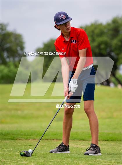 Thumbnail 1 in UIL 4A Golf Finals photogallery.