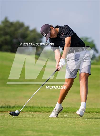 Thumbnail 2 in UIL 4A Golf Finals photogallery.