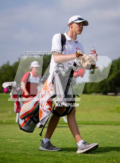 Thumbnail 1 in UIL 4A Golf Finals photogallery.