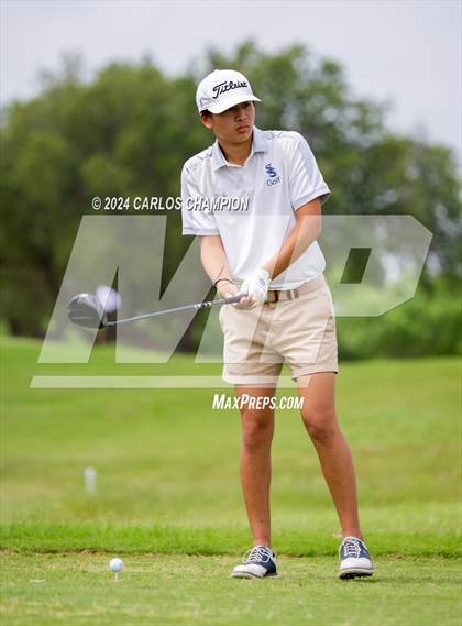 Thumbnail 2 in UIL 4A Golf Finals photogallery.