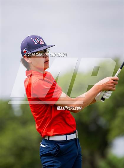 Thumbnail 1 in UIL 4A Golf Finals photogallery.