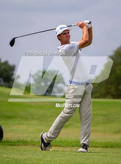 Thumbnail 2 in UIL 4A Golf Finals photogallery.