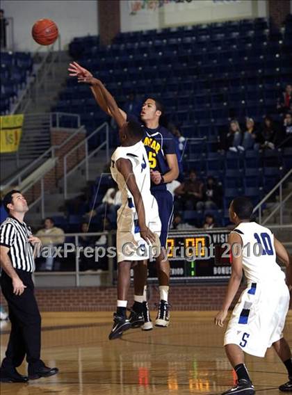 Thumbnail 3 in Lamar @ Summit photogallery.