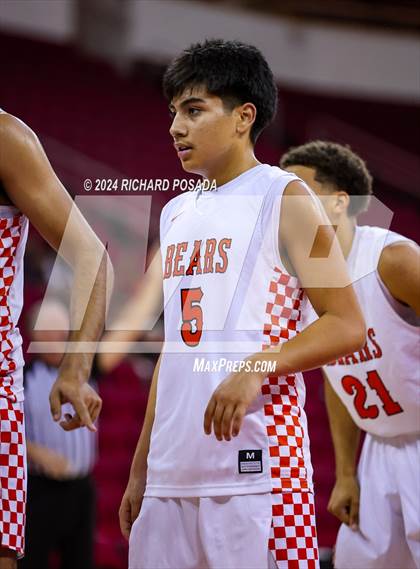 Thumbnail 2 in Selma vs. Clovis photogallery.