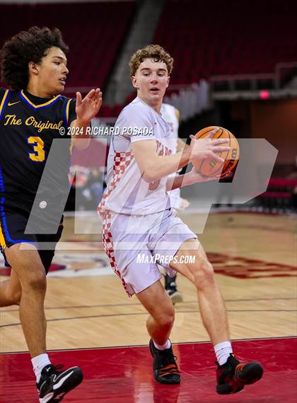 Thumbnail 3 in Selma vs. Clovis photogallery.
