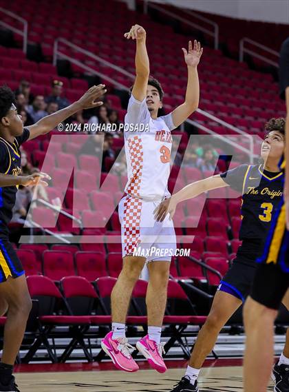 Thumbnail 2 in Selma vs. Clovis photogallery.