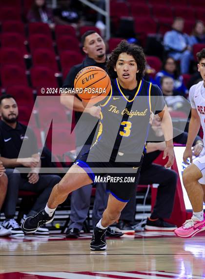 Thumbnail 1 in Selma vs. Clovis photogallery.